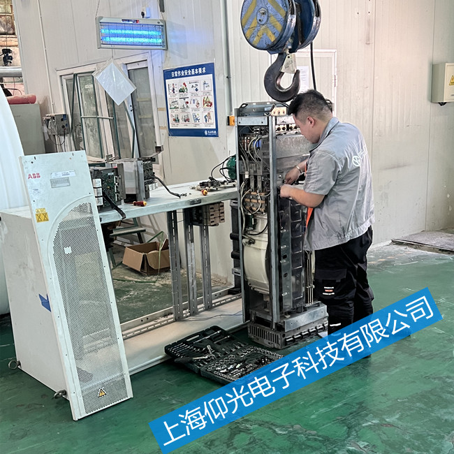 ABB變頻器過壓維修ACS800-17-0540-7報警顯示3211故障維修