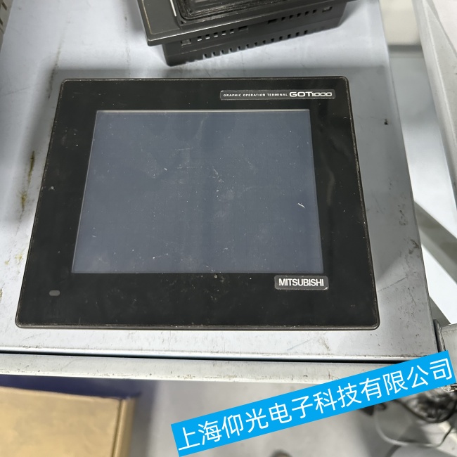 余姚三菱A970GOT-SBD觸摸屏出現(xiàn)顏色失真或屏幕上有斑點(diǎn)故障維修歡迎來電